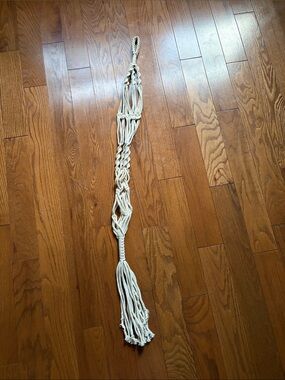 Macramé Plant Hanger in Natural Cream